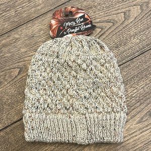NWT David & Young Messy Bun / Ponytail Beanie